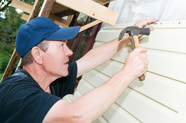 Best Siding Removal and Disposal  in Louisville, OH